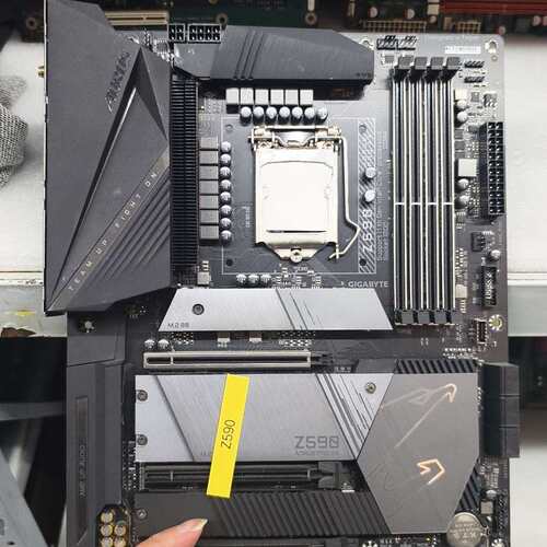 技嘉Z590 AORUS PRO AX主板--议价商品
