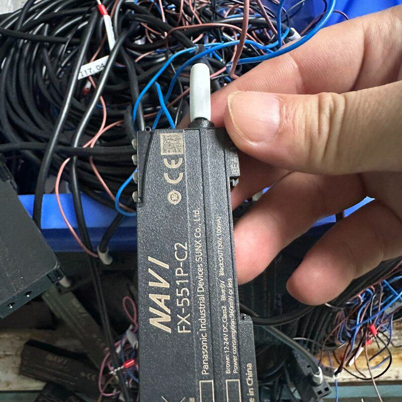 松下(7.5)光纤放大器FX-551P-C2,线长一米,拆机--议价商品
