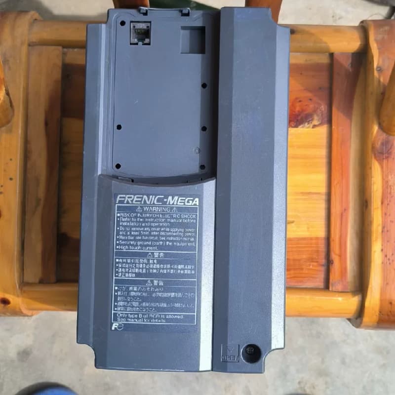 出几十套富士G1S-3.7KW变频器拆机整套外壳带风扇散热器--议价商