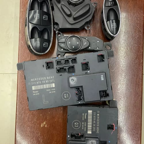 奔驰W211座椅开关车门电脑 升级开关带加热倒车镜开关各种开--议