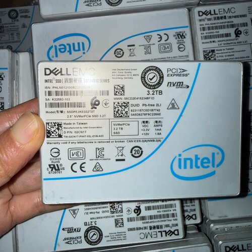 英特尔P4610 3.2T企业级固态硬盘，戴尔EMC版，--议价商品