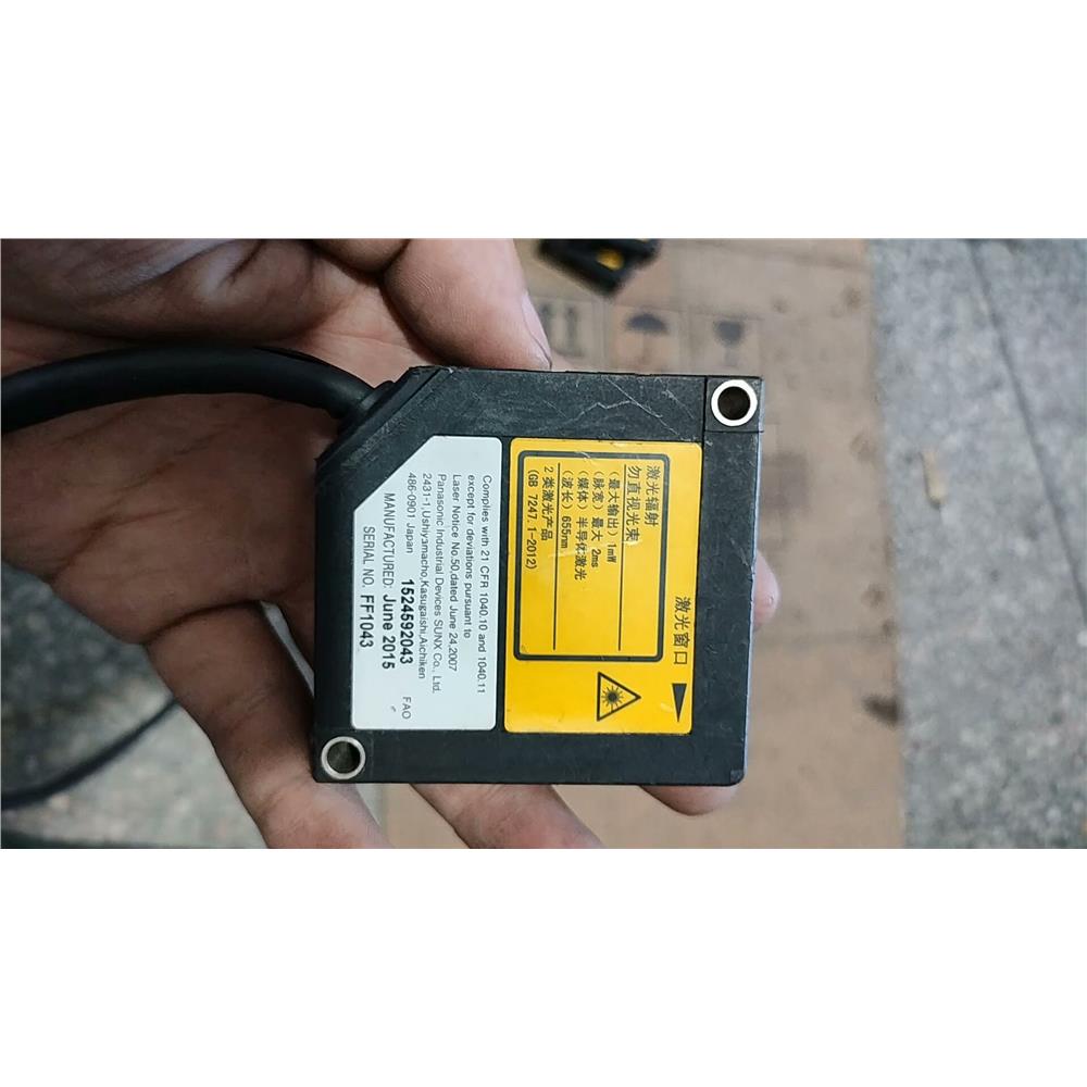 松下激光传感器HL-G103-