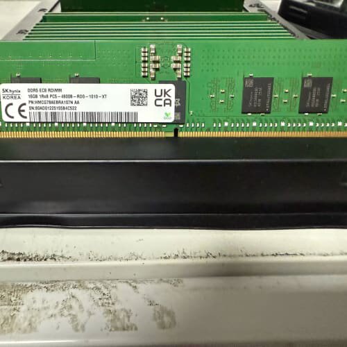 SK海力士16GB DDR5 4800B RDIMM服务器内--议价商品
