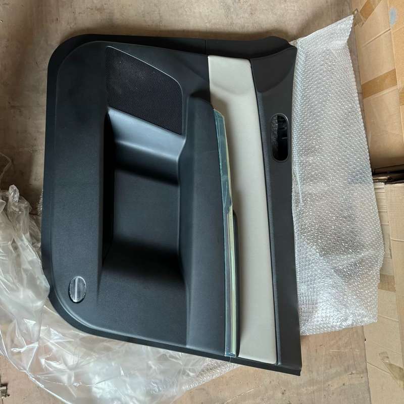 原厂真皮车门内饰板,全新4s带包装的,前面一对都有,--议价商品