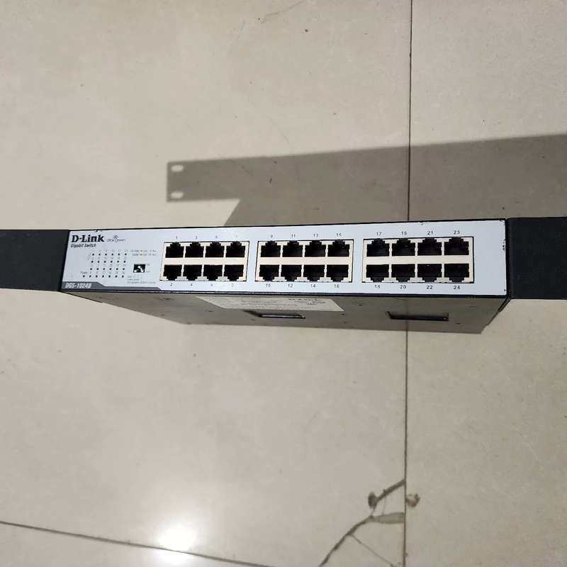 友迅 DGS-1024D 24口千兆交换机--议价商品