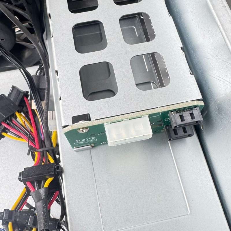 拓普龙存储机箱内置2盘位热插拔2.5寸HDD/SSD硬盘抽取--议价商品
