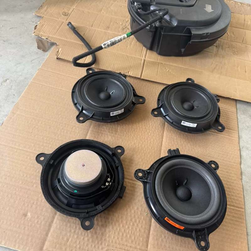 CX4 CX5全新原装BOSE喇叭,前后四门喇叭都有,低音--议价商品