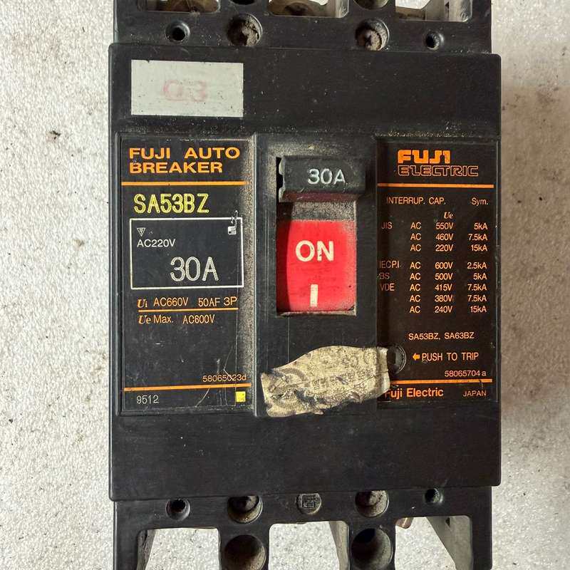 富士FUJI SA53BZ空气开关，3P 30A，AC220--议价商品