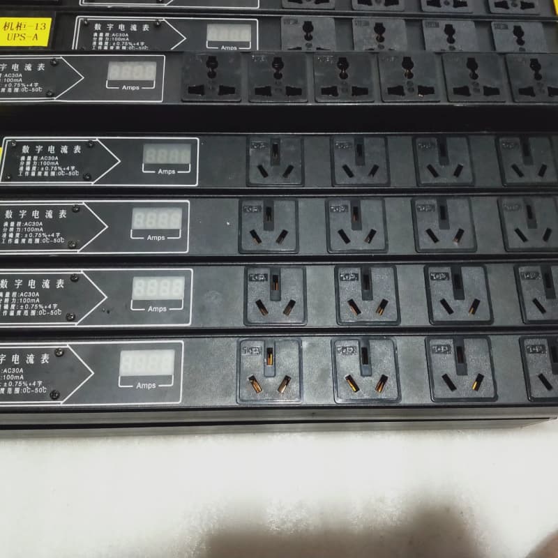 突破(TOP)插排PDU电源分配器，带开关带数字电流表，实物--议价商