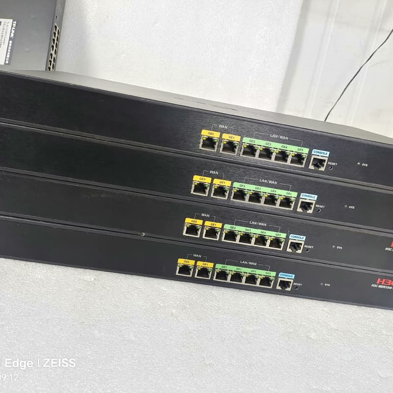 二手 H3C MER3220 全千兆多WAN口路由器 实物图--议价商品