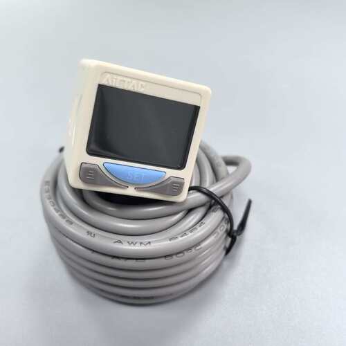 亚德客数显压力表DPSN1B-01030--议价商品