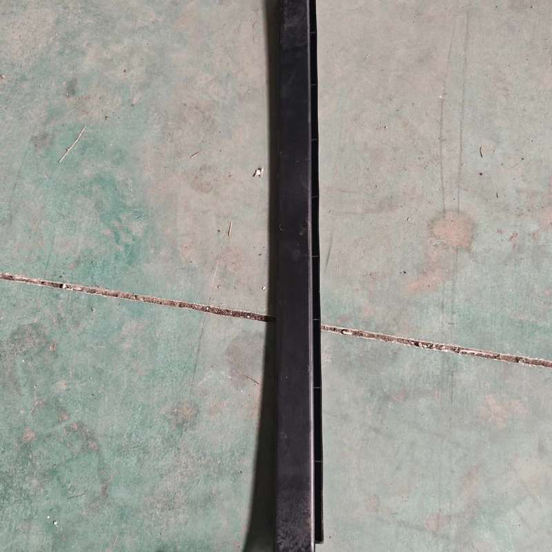尼桑老奇骏T31天窗导水槽，原装拆车件，黑色塑料材质--议价商品
