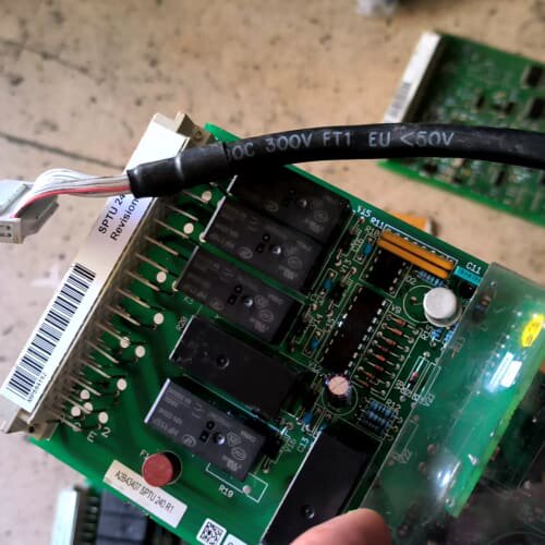 ABB继电保护板卡 SPTU 240 R1、SPCJ 4D2--议价商品