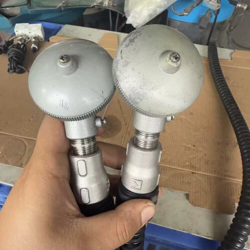 拆机2个二手温度传感器E52-P35C+6.4+Pt1--议价商品
