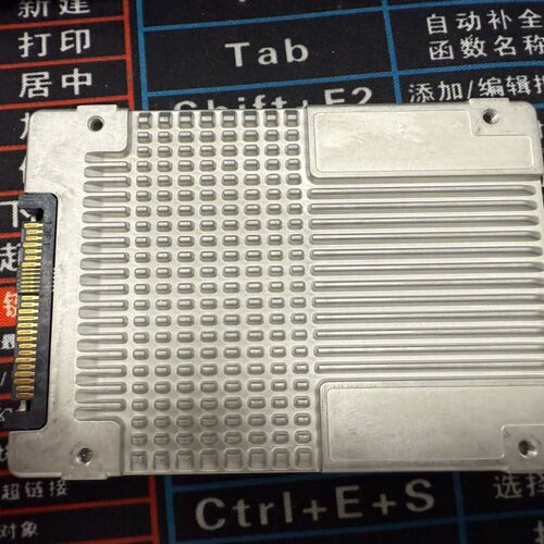 H3C P4510 8TB企业级固态硬盘，U.2接口，NV--议价商品