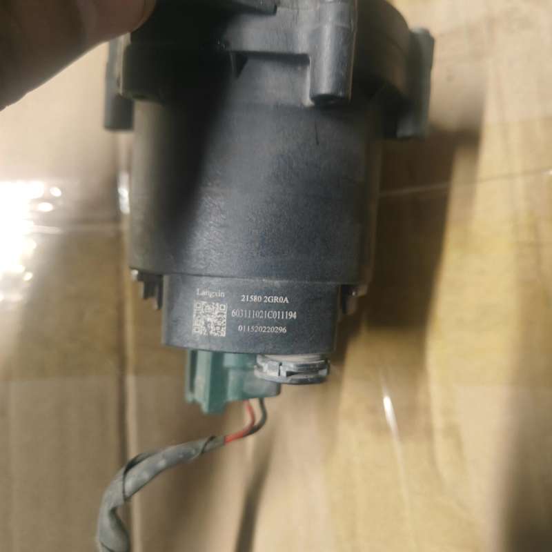 D60EV 水泵，拆车，成色非常可以，已调试，直接装车，--议价商品