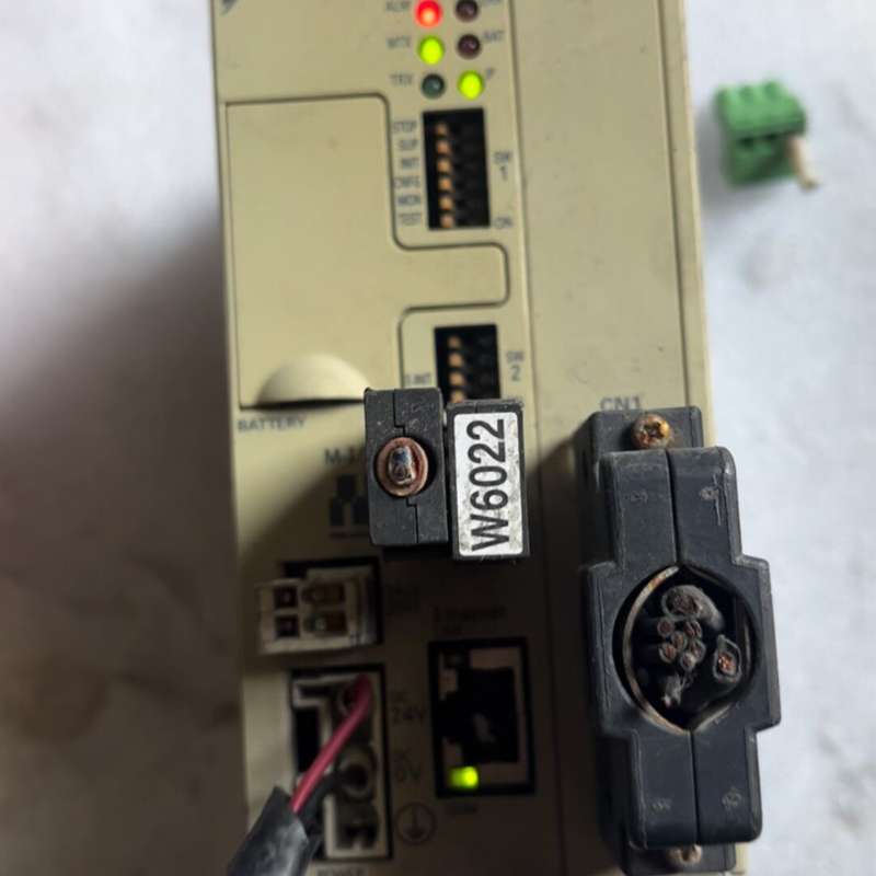 正品安川MP2300S运动控制器 LIO-06模块包邮--议价商品