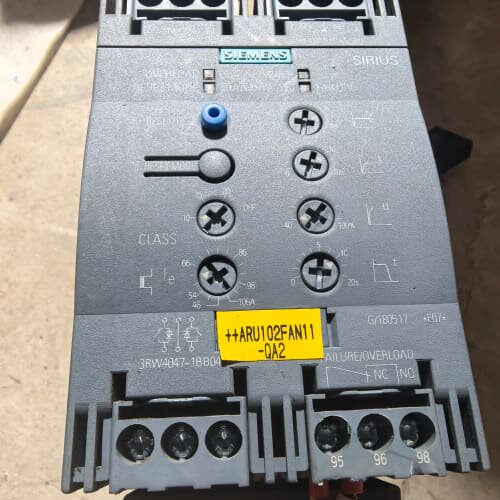西门子软启动，3RW4047-1BB04，现货2台，成色新少--议价商品