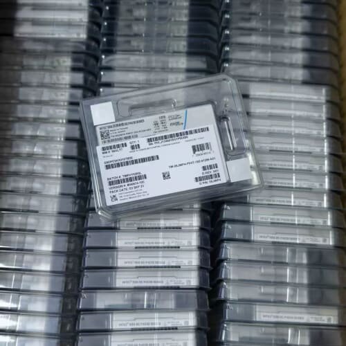 全新英特尔P4510 1T U.2 零售版 固态硬盘--议价商品