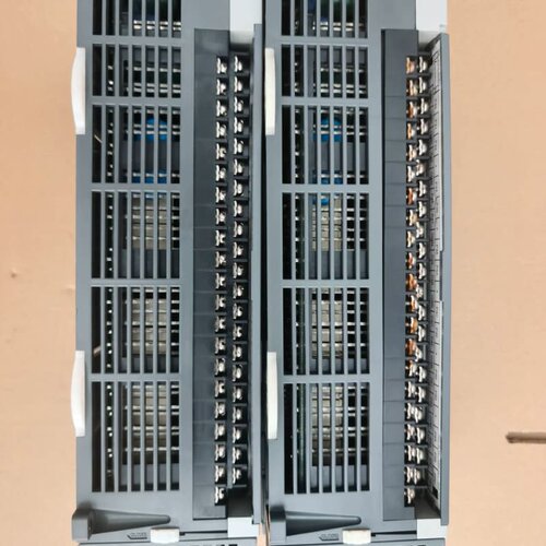 LS产电PLC XBC-DR60EX 两台 XBE-RY1--议价商品