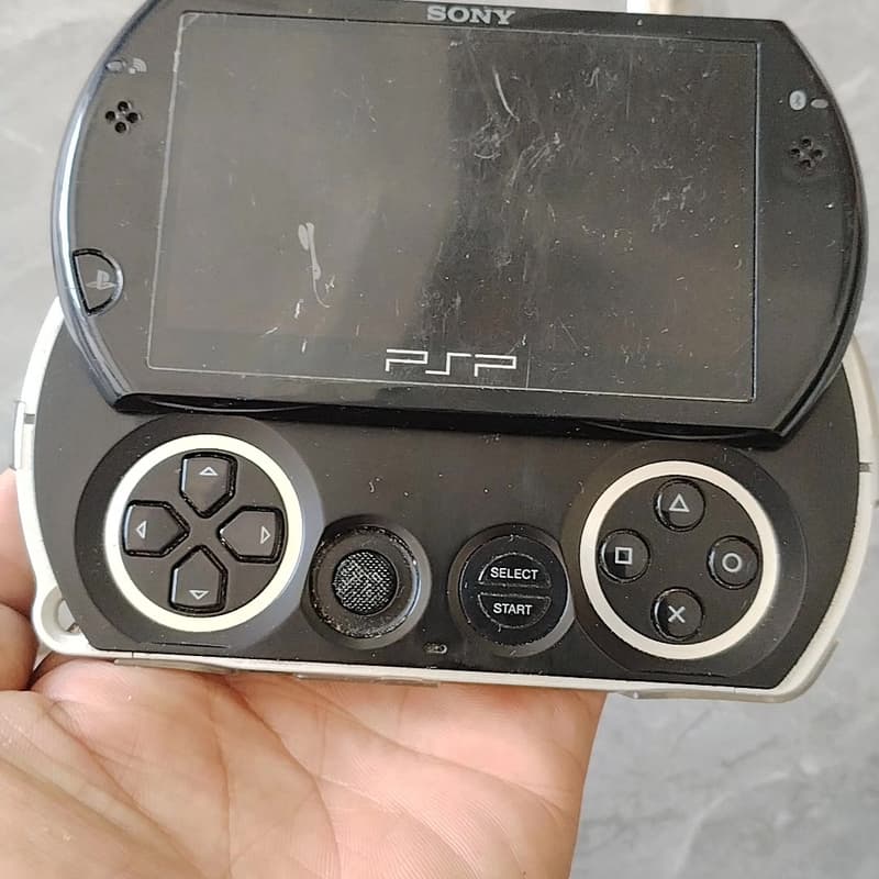 索尼PS GO,PSP-N1000,没有充电器,无其他配件,--议价商品