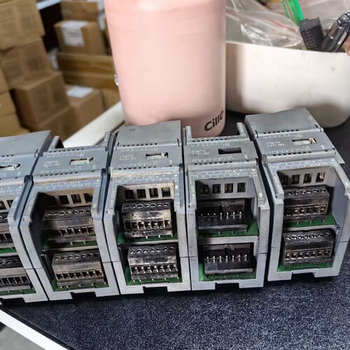 6ES7223-1PH30-0XB0，西门子SM1223，成--议价商品
