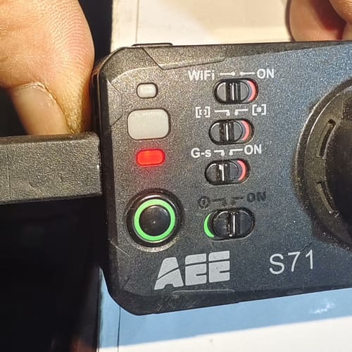 二手AEE运动相机S71，功能正常实物拍摄，成色如图，4k高--议价商