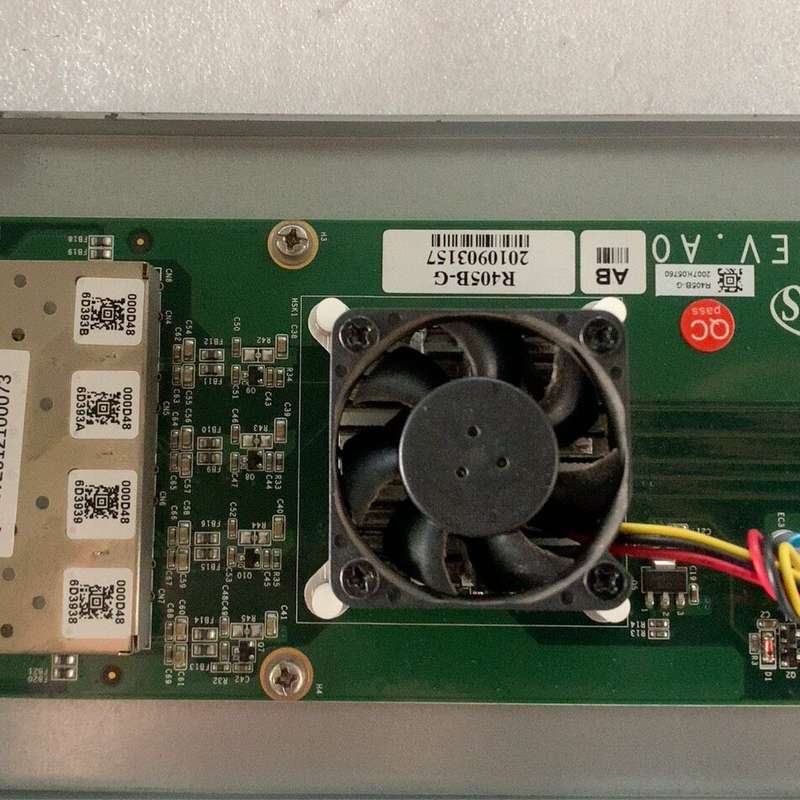 R405 4口千兆网卡 带散热风扇 成色8成新--议价商品