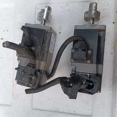 三菱伺服电机HF-KN13，100W，3AC 97V 0.8--议价商品