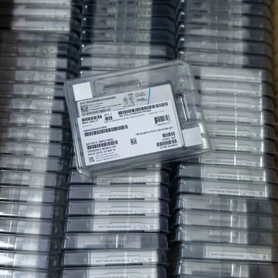 全新英特尔P4510 1T U.2 零售版 固态硬盘--议价商品
