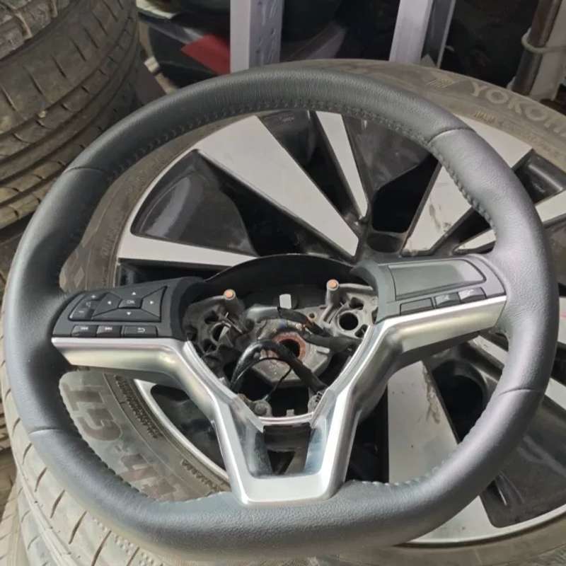 尼桑天籁L34原装方向盘总成,带多功能按键,原厂拆车--议价商品