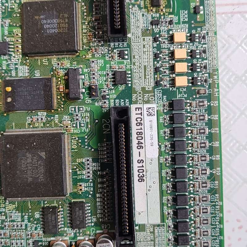 安川G7变频器主板,ETC618046-S1036,成色如图--议价商品
