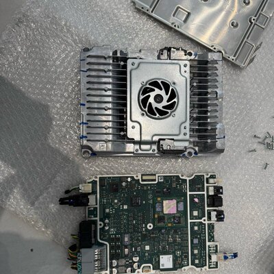 上汽 舱驾融合计算平台模块总成 SA8155P--议价商品