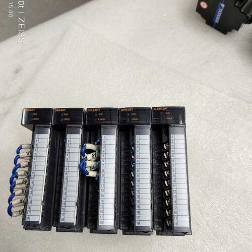 菱模拟量模块，型号Q68ADV，序列号22开头的，原装正品--议价商品
