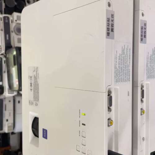 索尼 VPL－DX221投影机2??台，1台用76小时，另一--议价商品