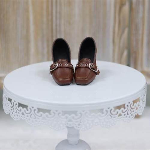 DD娃鞋，皮带扣方头高跟鞋