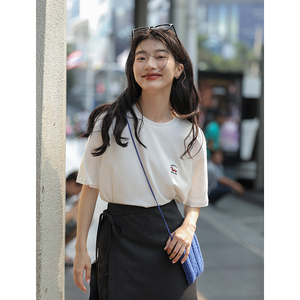 觅定韩系圆领纯棉白色T恤短袖女2024夏季新款设计感百搭宽松上衣