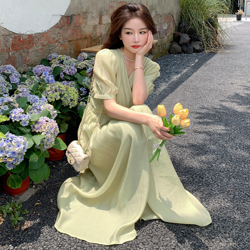 法式V领绿色一片式连衣裙夏2025新款裙子仙女超仙森系泡泡袖显瘦,女装连衣裙,浙宝229