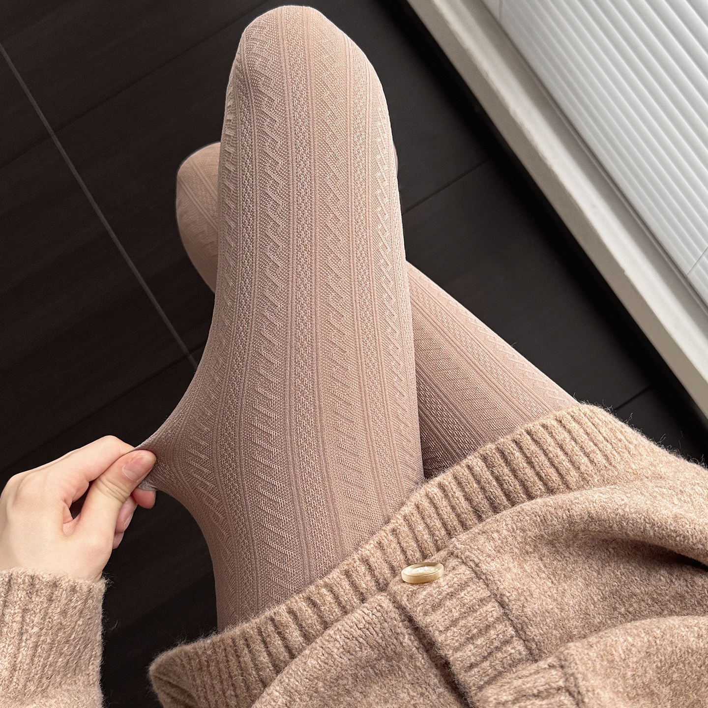 秋冬款天鹅绒咖啡色打底连裤袜