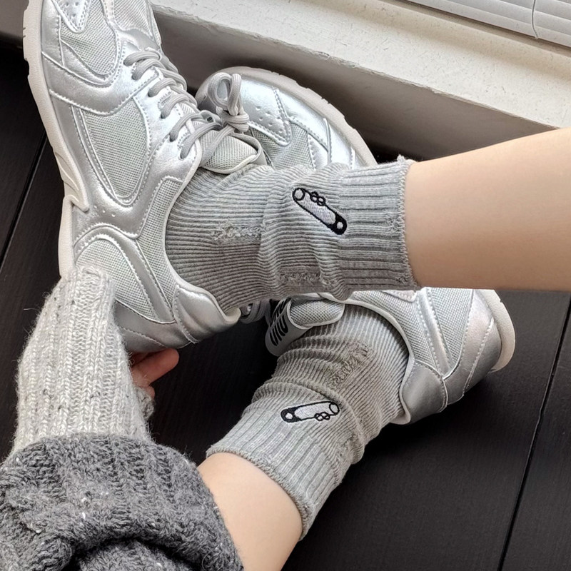 春秋款浅灰色小腿袜jk白色中筒袜女黑色破洞短袜子韩版棉堆堆袜,女士内衣/男士内衣/家居服,中筒袜,淘宝优惠券,粉丝福利购,淘宝优惠卷