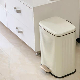 复古客厅厨房奶油风美式带盖脚踩脚踏式轻奢垃圾桶高颜值家用ins