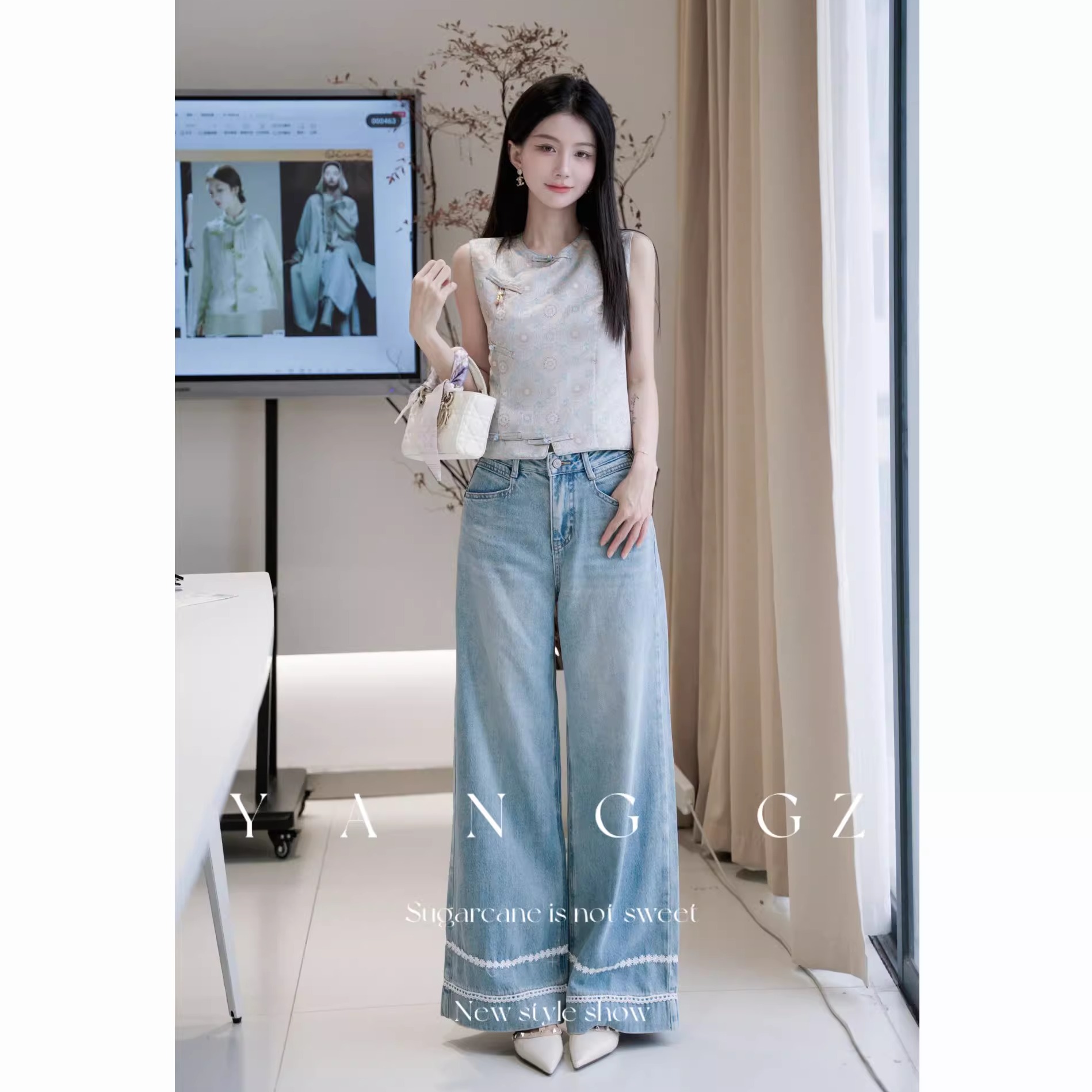 新款蓝色裤脚花边刺绣牛仔裤子女