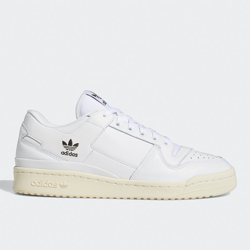 阿迪达斯男女低帮板鞋