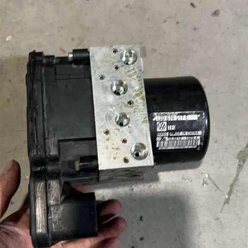 适用大众朗行朗逸速腾宝来昊锐桑塔纳志俊高尔夫6帕萨特ABS泵总成