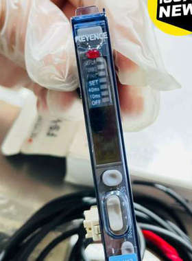 基恩士光电开关FS-V12S0（2257），数字光纤放大器。