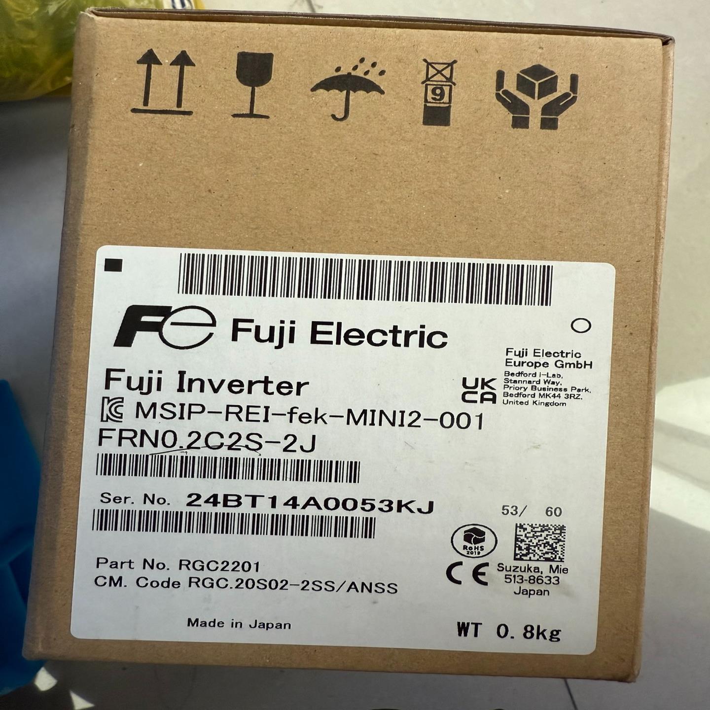 富士电机 变频器 FRN02C2S-2J 全新原装