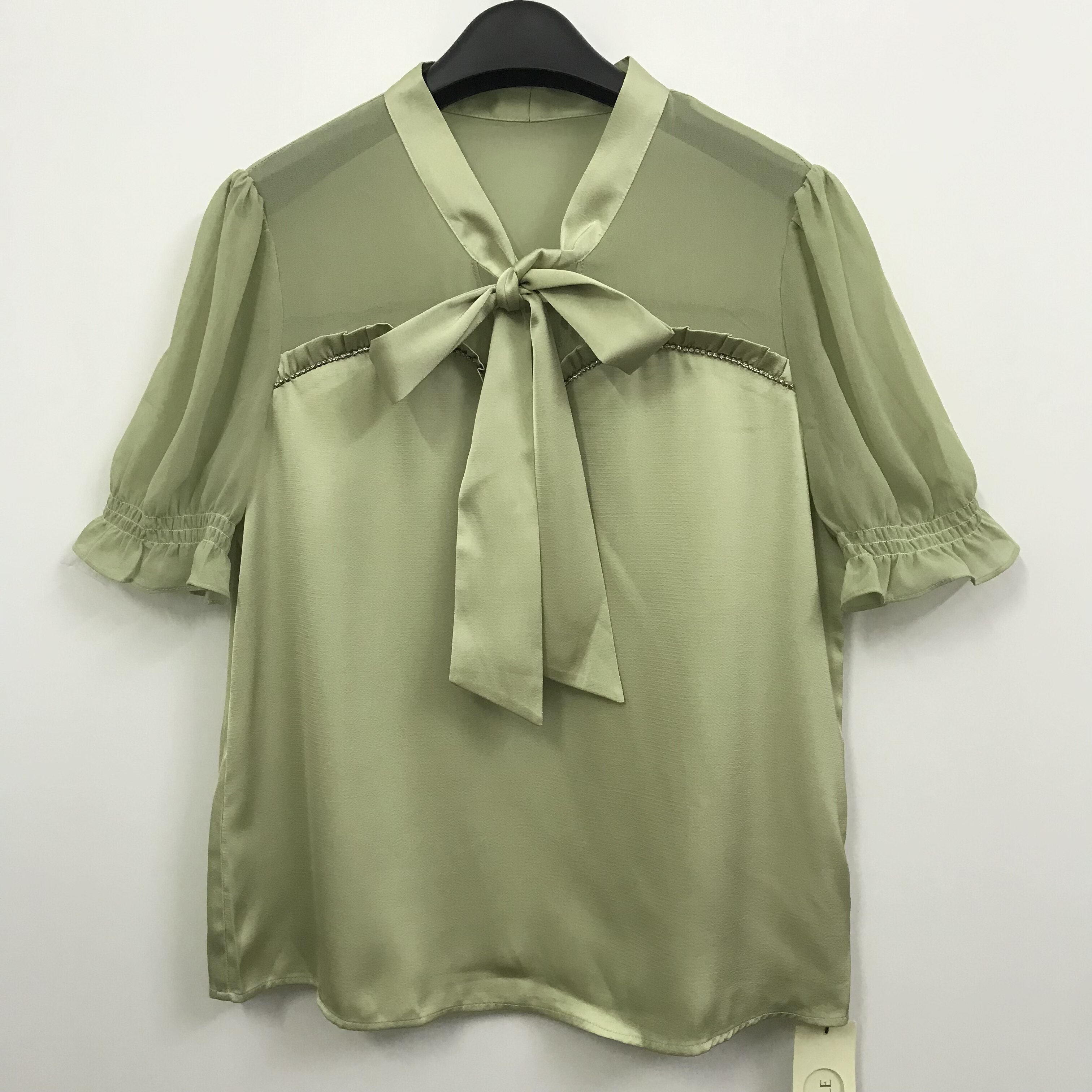 IDOLE奕多 高级感缎面拼接雪纺蝴蝶结飘带套头上衣 钻石装饰S/L码