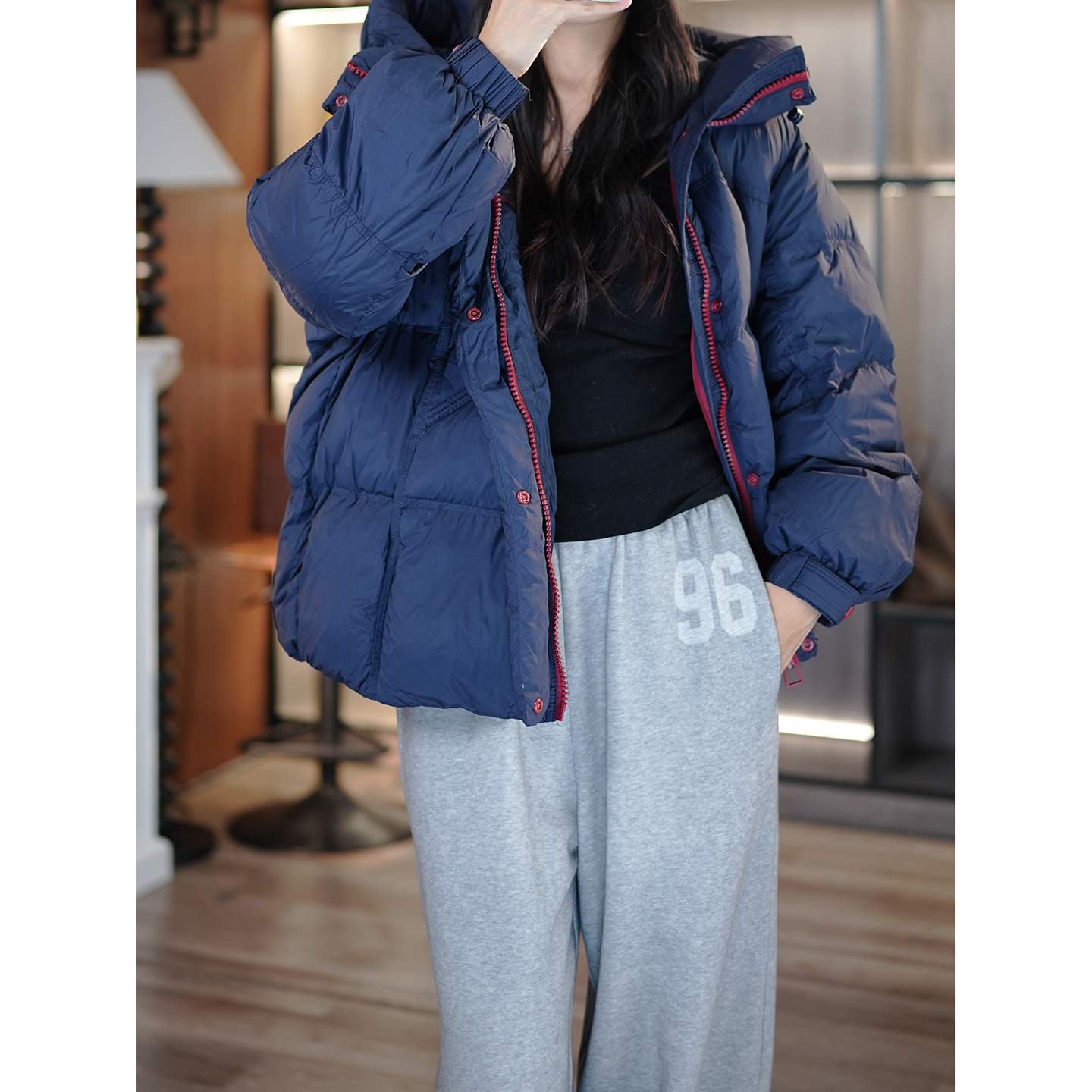 撞色宽松连帽拉链短款羽绒服