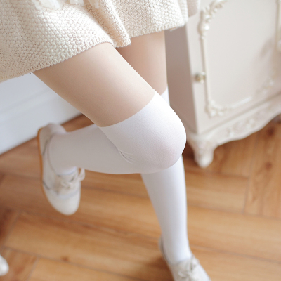 taobao agent Autumn socks, thin white high boots, fitted