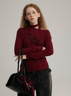 三十三【Retro Madchen】2025秋季酒红色围脖一字肩印花长袖T恤女